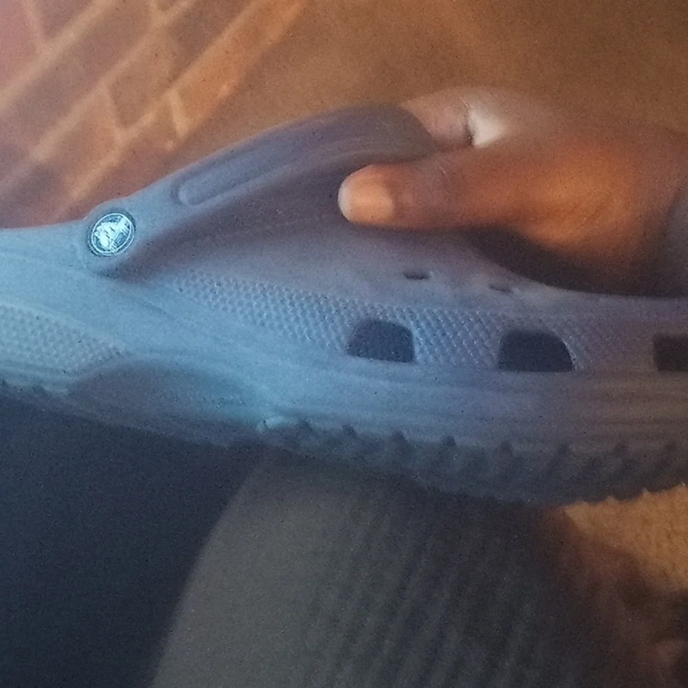 Crocs - Picture 3 of 4